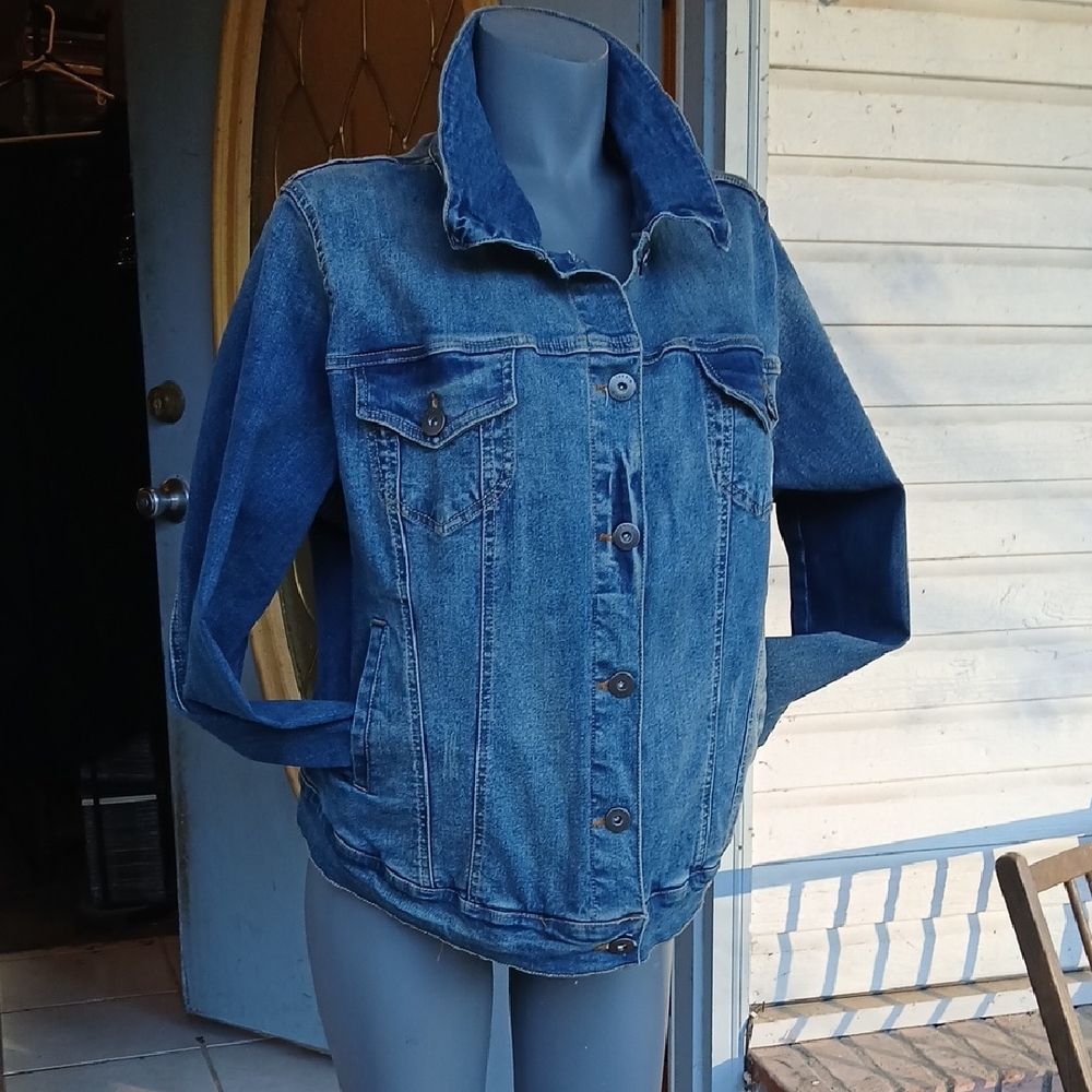 Torrid Denim ,trucker‎ Jacket. Womens Sz.L